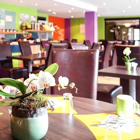 Ibis Styles Centre Gare Otel 3*