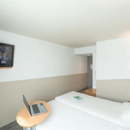 Ibis Styles Centre Gare Szálloda Angers