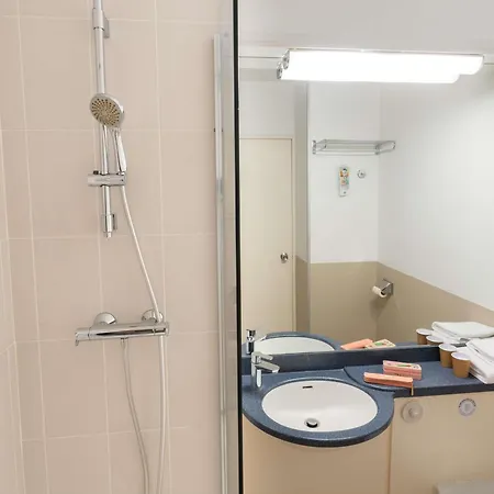 酒店 宜必思尚品酒店昂热中心加雷