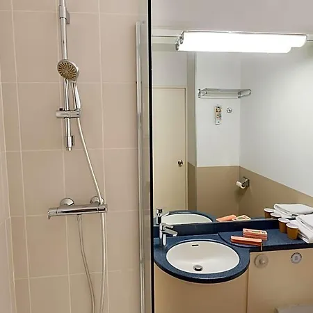 Ibis Styles Centre Gare 3* أنجير
